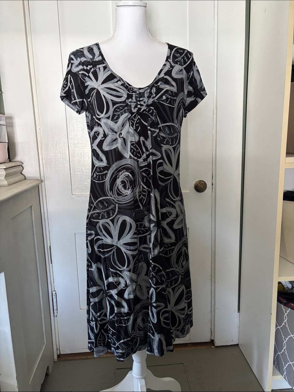 fresh produce Black & Gray Floral Midi Dress